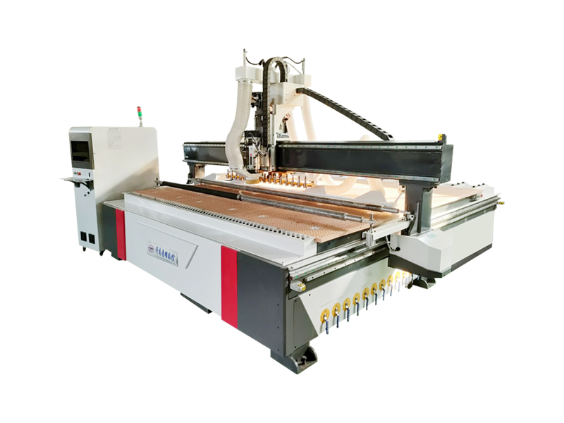 3232直排換刀開料機 3232直排換刀開料機